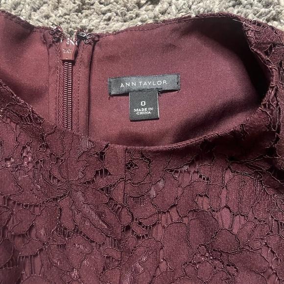 3/$15. Ann Taylor lace dress 0 - Picture 8 of 8